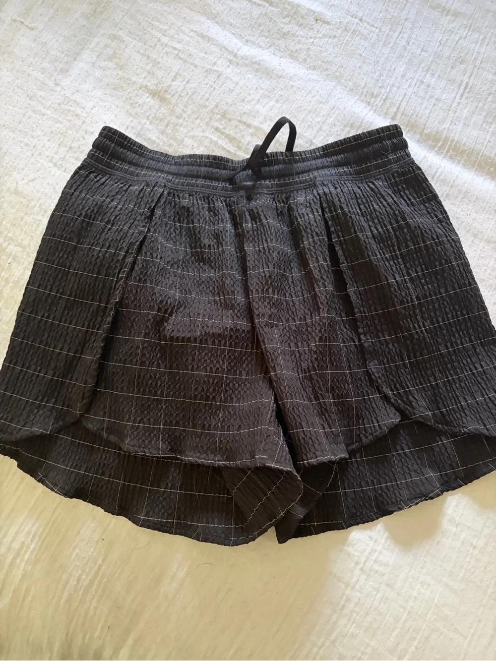 Lululemon reflective running shorts
